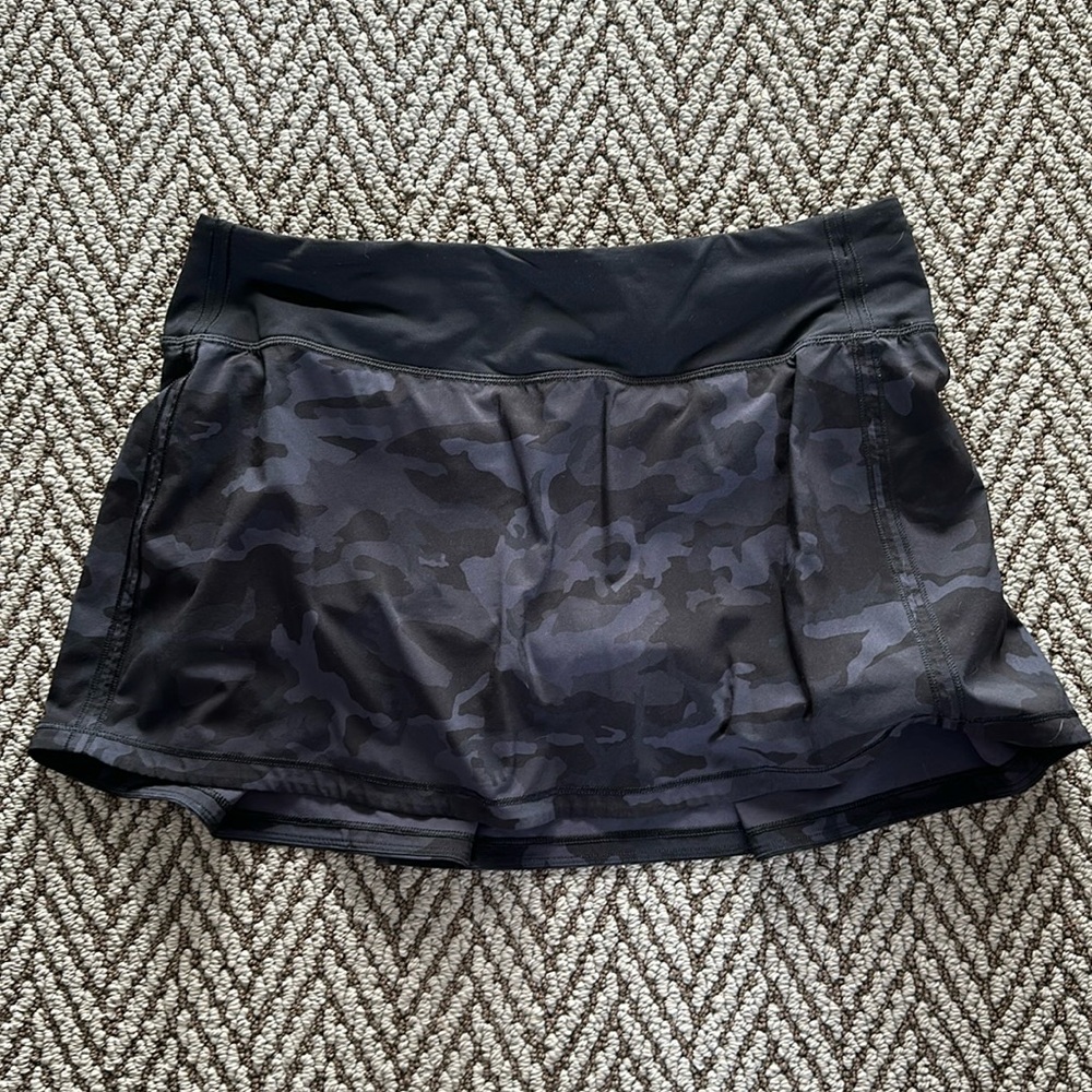 Lululemon pace rival camo skirt